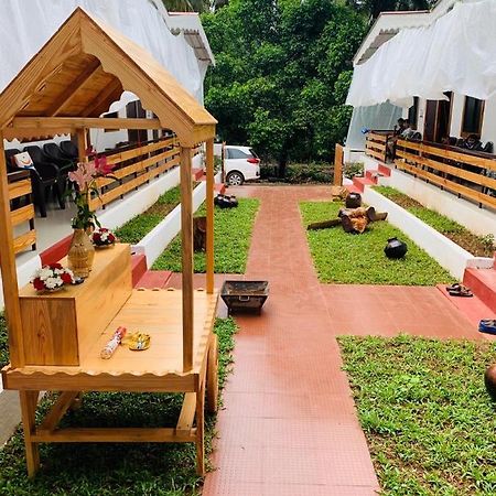Seasons In The Sun Hotel Salcete Bagian luar foto